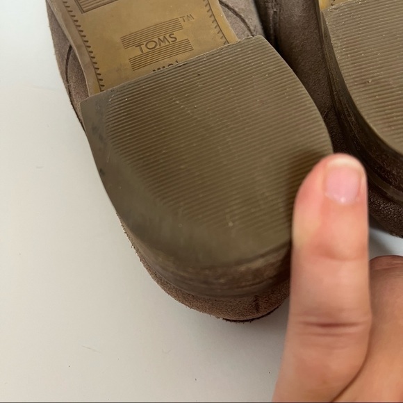 Toms Suede Loafers - Picture 14 of 14